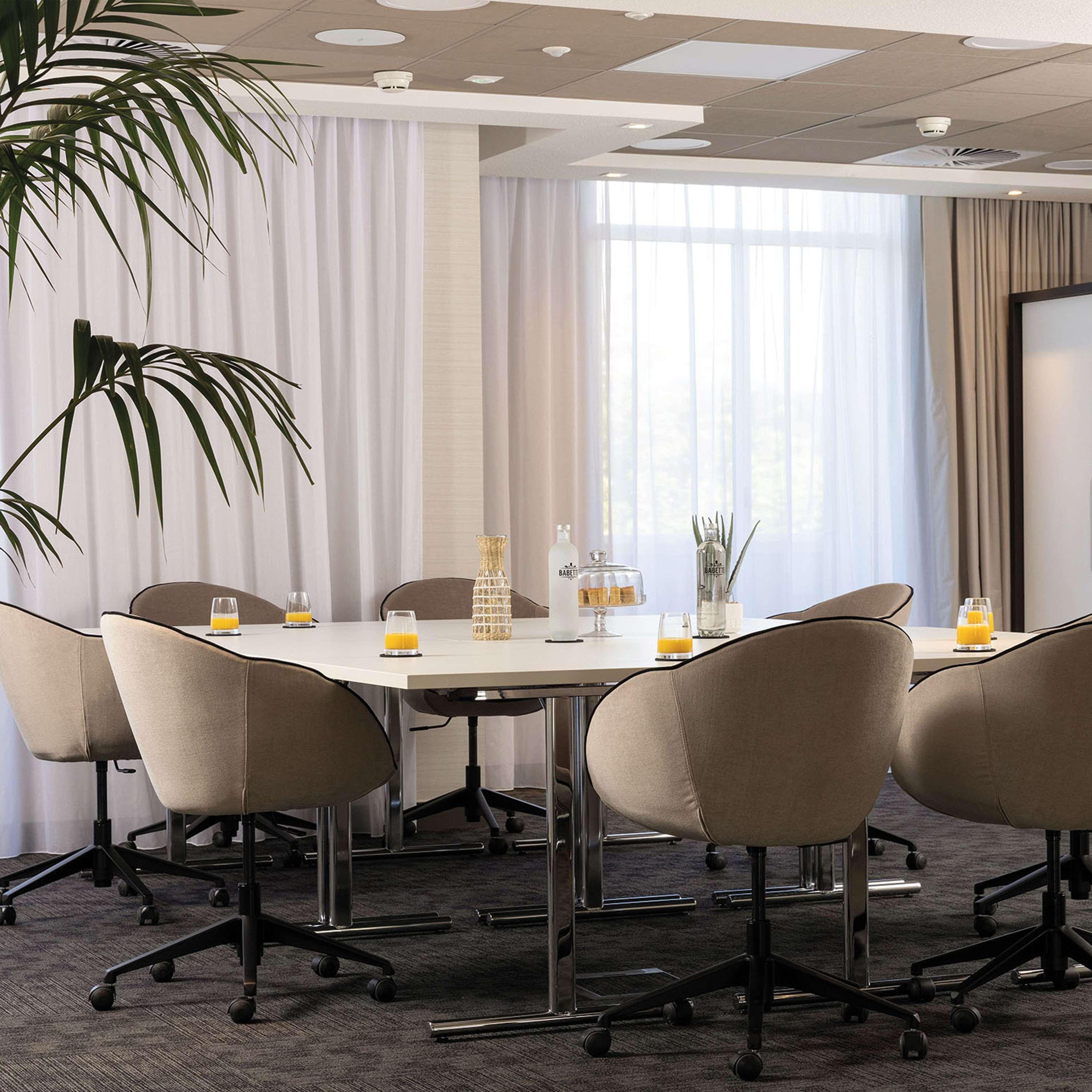 Hilton Garden Inn Tours Centre, France ภายนอก รูปภาพ
